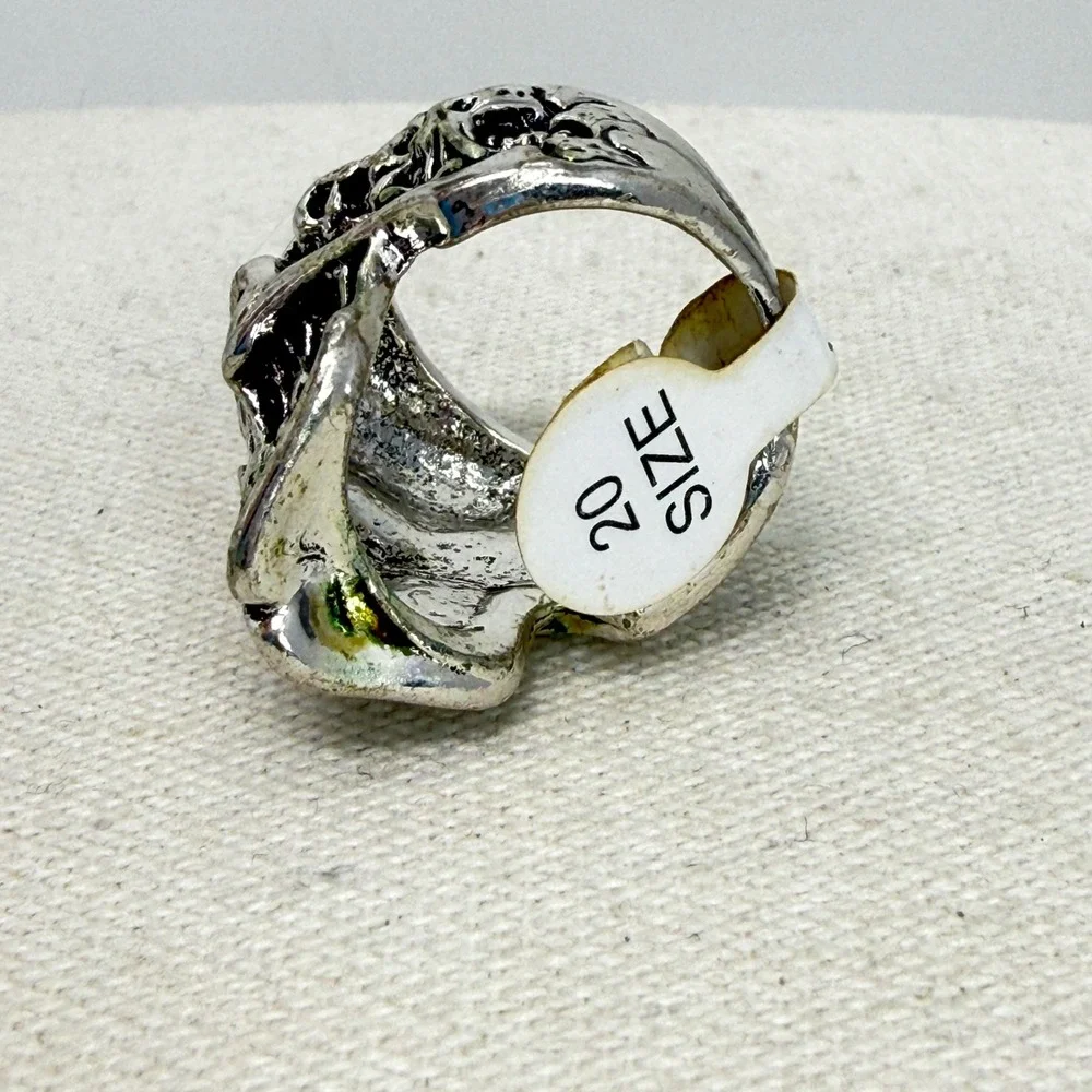 Skull Ring‎ with Aurora Borealis Rhinestone Eyes Gothic Biker Size 9 Silver Tone